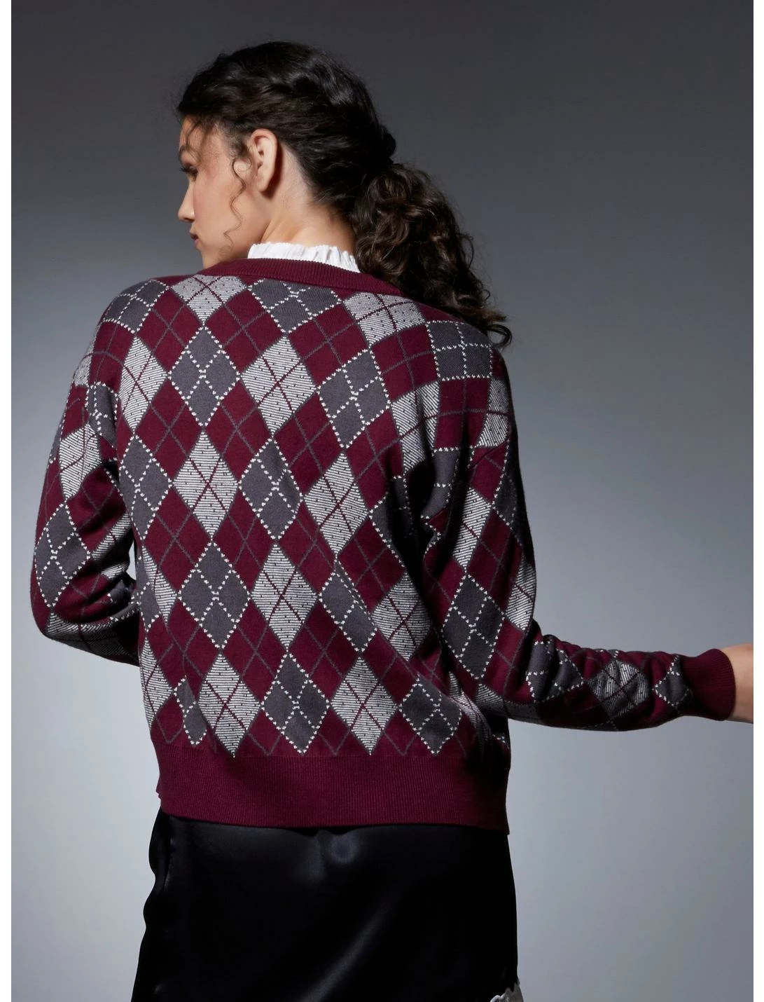 HUNIVERS Her Universe The Umbrella Academy Oversized Crop Cardigan Her Universe Exclusive 3 HUNIVERS Her Universe The Umbrella Academy Oversized Crop Cardigan Her Universe Exclusive - Image 3