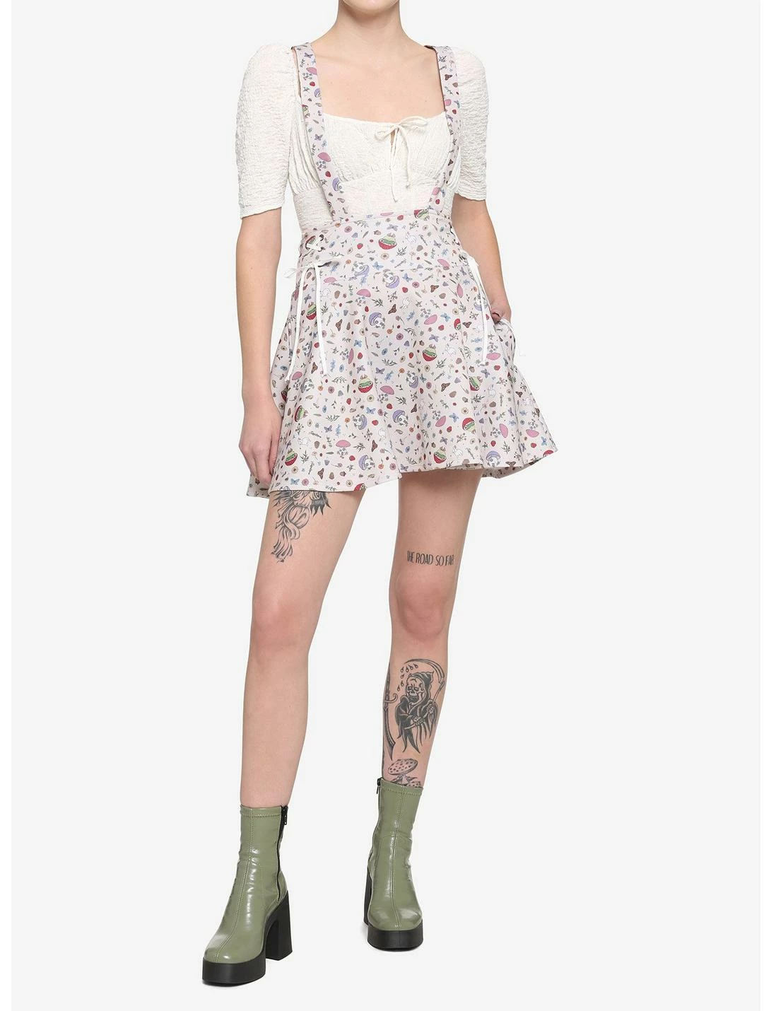 HUNIVERS Ivory Cottagecore Lace-Up Suspender Skirt 2 HUNIVERS Ivory Cottagecore Lace-Up Suspender Skirt - Image 2