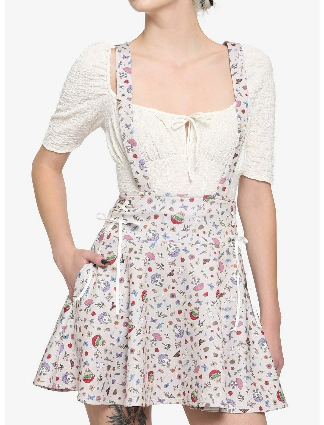 HUNIVERS Ivory Cottagecore Lace-Up Suspender Skirt 1 HUNIVERS Ivory Cottagecore Lace-Up Suspender Skirt
