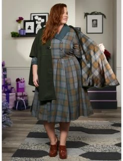 HUNIVERS Her Universe Outlander Hooded Cape Plus Size -Dresses Online Store 19467732 av3
