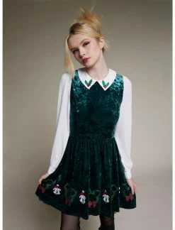 HUNIVERS Her Universe Disney Holiday Velvet Long-Sleeve Dress