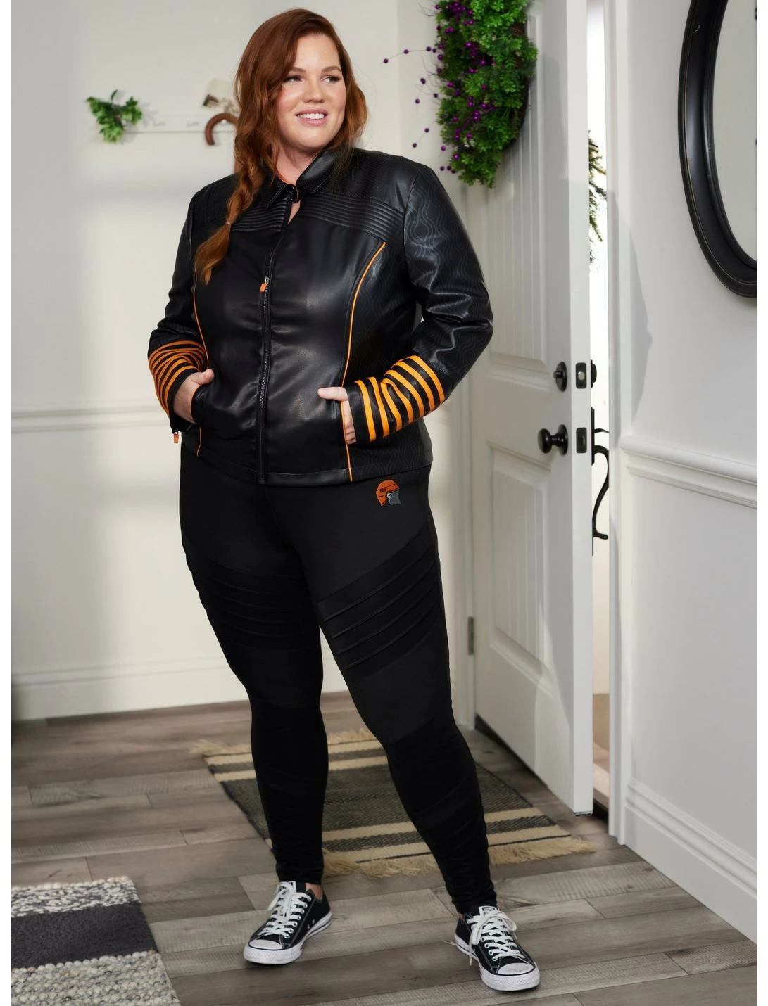 HUNIVERS Her Universe Star Wars Fennec Shand Faux Leather Jacket Plus Size 2 HUNIVERS Her Universe Star Wars Fennec Shand Faux Leather Jacket Plus Size - Image 2