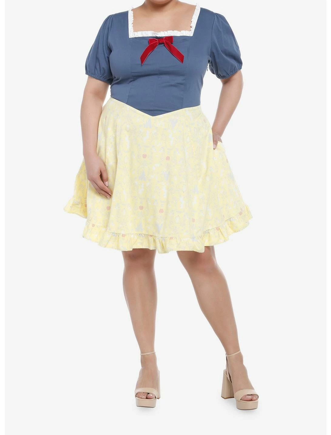 HUNIVERS Her Universe Disney Snow White And The Seven Dwarfs Sweetheart Dress Plus Size 2 HUNIVERS Her Universe Disney Snow White And The Seven Dwarfs Sweetheart Dress Plus Size - Image 2