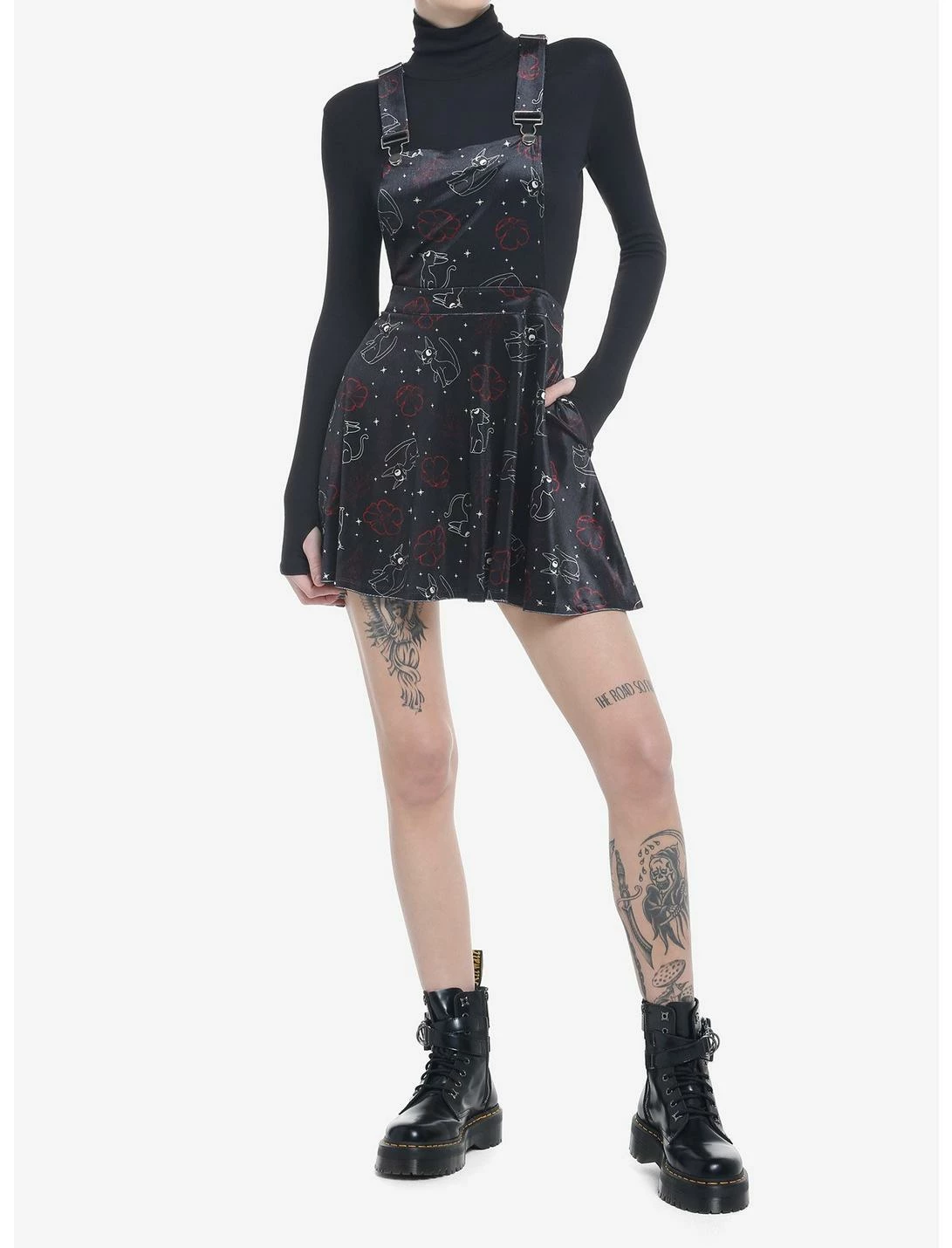 HUNIVERS Her Universe Studio Ghibli Kiki's Delivery Service Jiji Star Velvet Skirtall 2 HUNIVERS Her Universe Studio Ghibli Kiki's Delivery Service Jiji Star Velvet Skirtall - Image 2